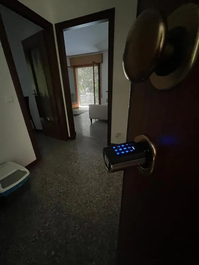 Lägenhet Appartamento Al Piano Terra Vicino All'Aeroporto. Quinto Di Treviso Italien